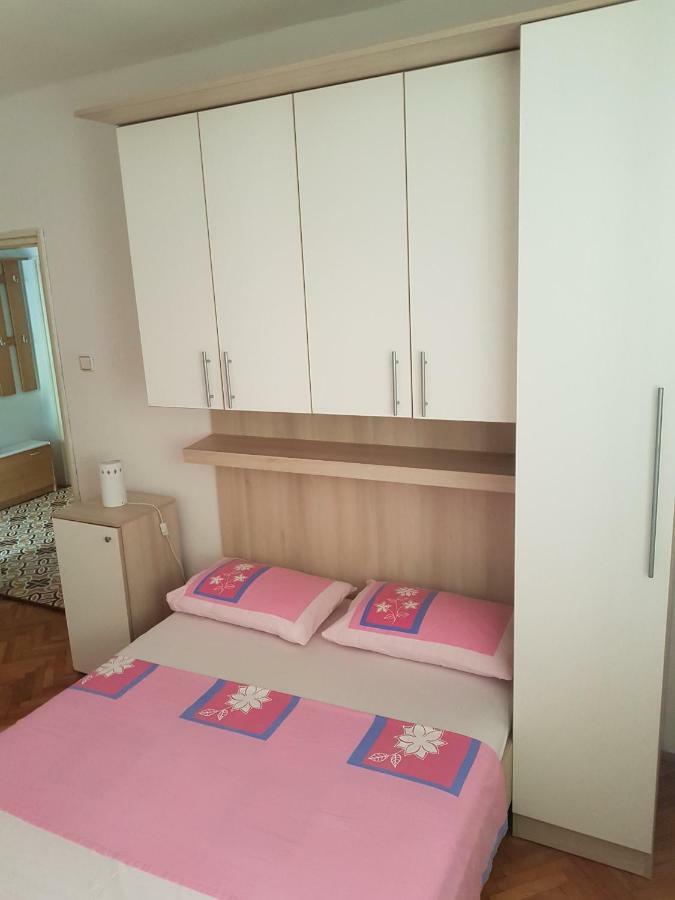 Appartamento Apartman Vesna Pag Pag Town Esterno foto