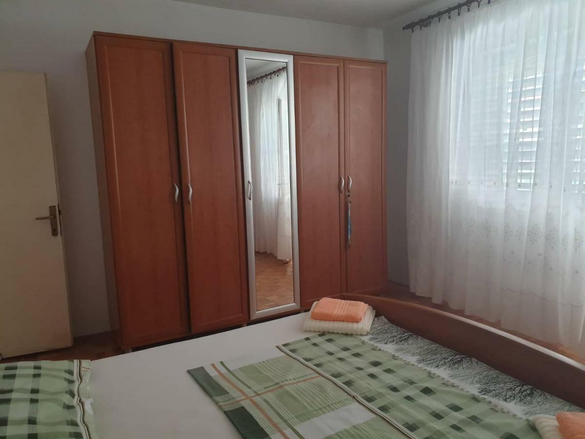 Appartamento Apartman Vesna Pag Pag Town Esterno foto